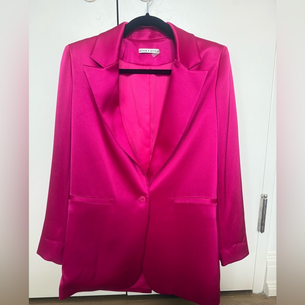 Alice + Olivia Bold Fuchsia Satin Blazer